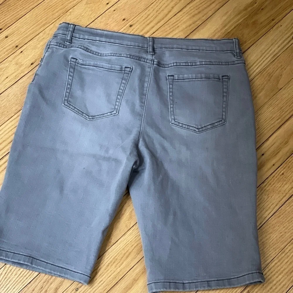 The Children’s Place Gray Bermuda Jean Shorts Girls Size 16
